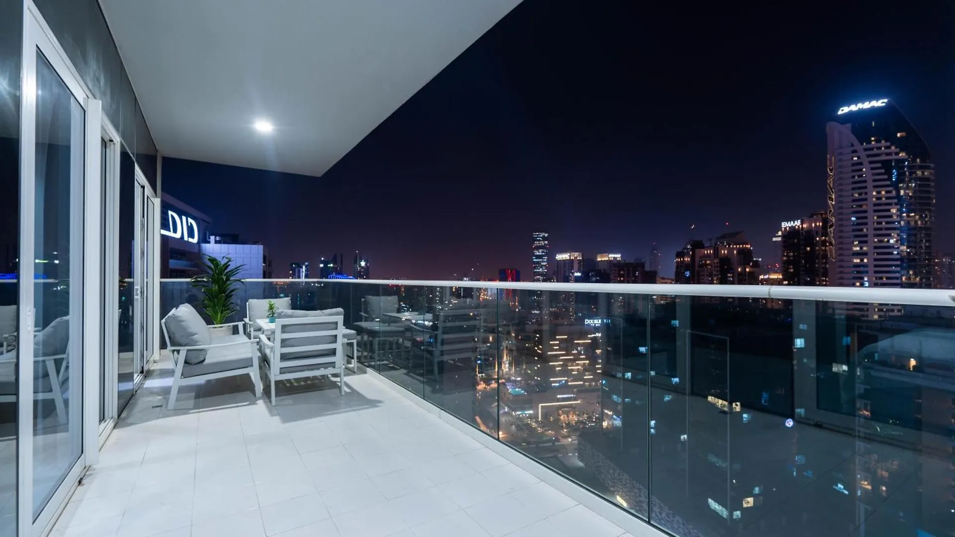 Luxury 2Br Apartment With Burj View Gym & Pool Ντουμπάι Ηνωμένα Αραβικά Εμιράτα