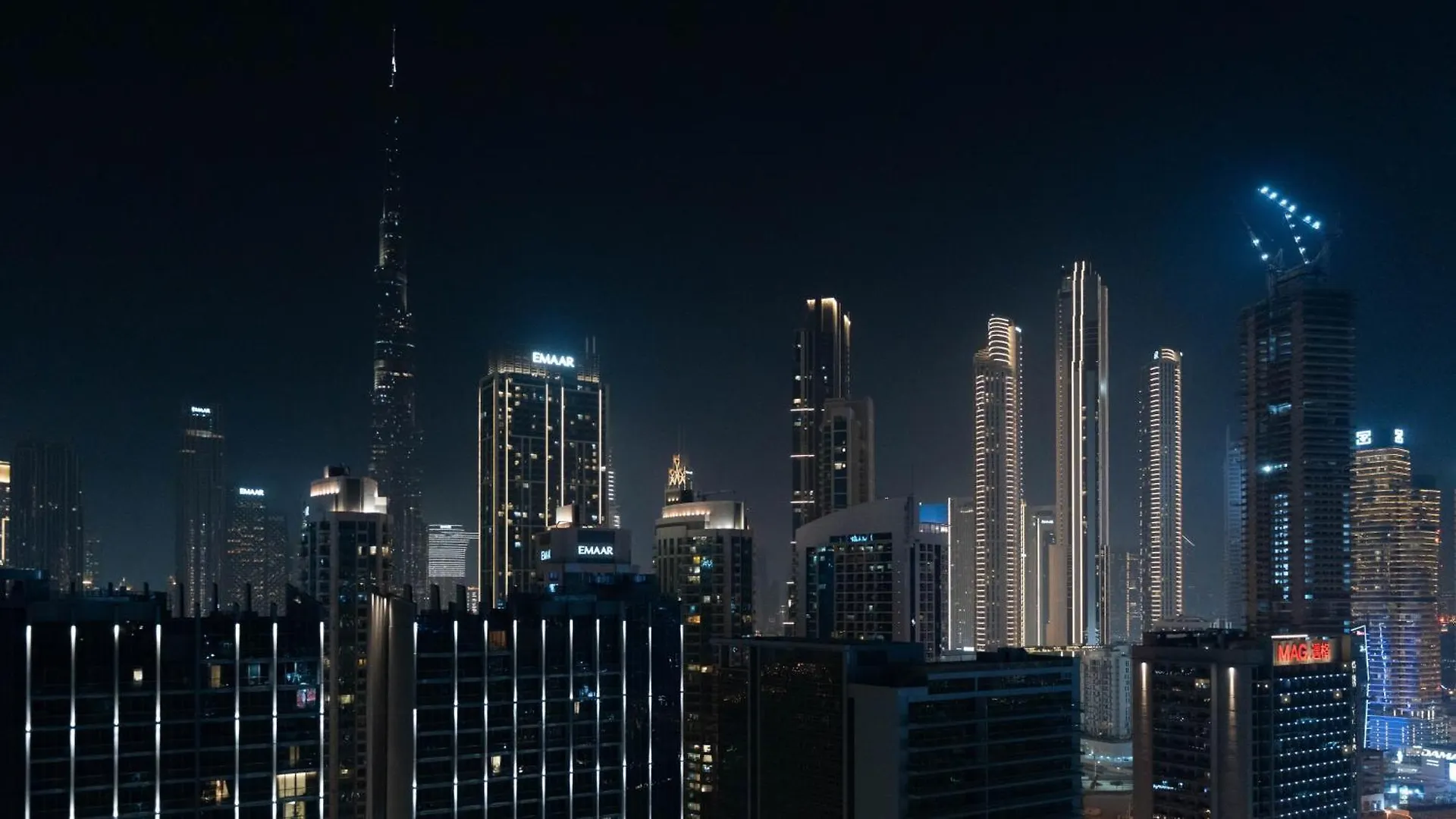 Luxury 2Br Apartment With Burj View Gym & Pool Dubai